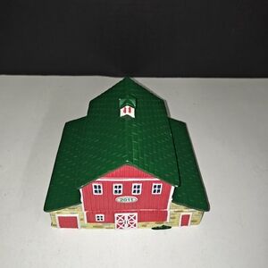 Figi's 2011 Ceramic Farm Barn 2 Piece Christmas Holiday Village Trinket Box